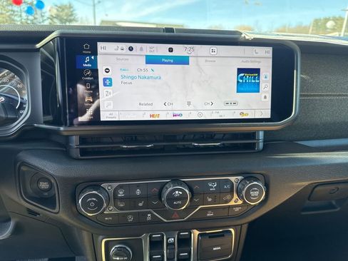 New 2026 Jeep Gladiator Sport image 12