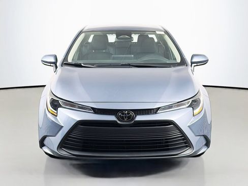 Used 2024 Toyota Corolla LE FWD image 2