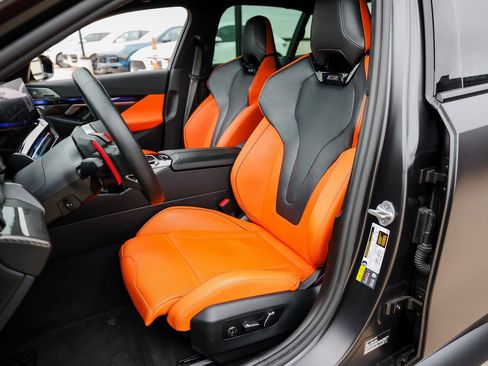 Used 2025 BMW M5 w/ Carbon Package image 5