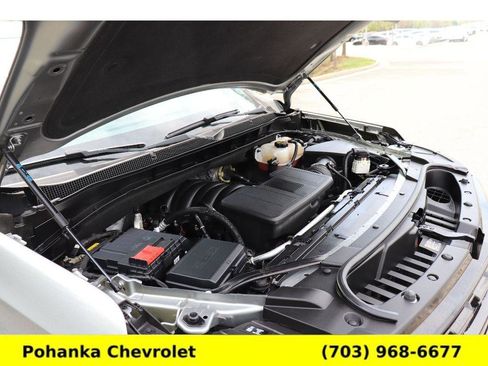Certified 2024 Chevrolet Suburban Z71 w/ Luxury Package AWD/4WD image 28