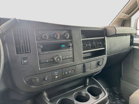 Used 2025 Chevrolet Express 3500 Extended w/ Driver Convenience Package RWD image 15