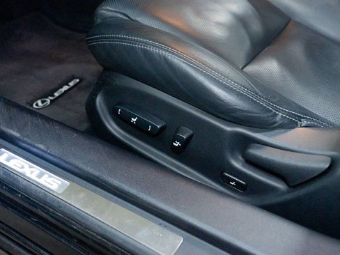 Used 2010 Lexus IS 250C image 18