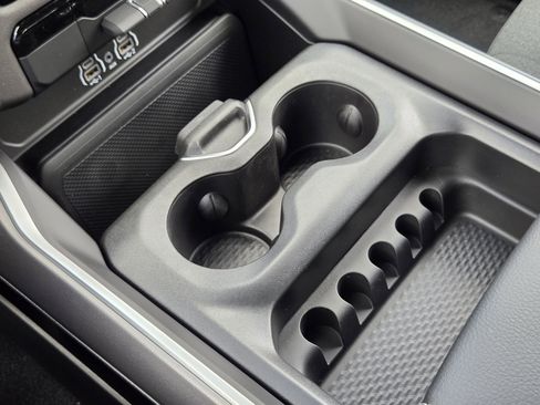 New 2026 RAM 1500 Express AWD/4WD image 17