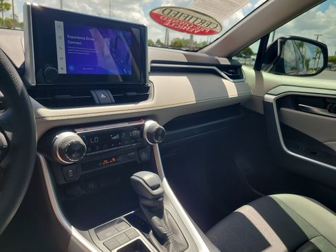 Certified 2025 Toyota RAV4 XLE w/ Convenience Package FWD image 24