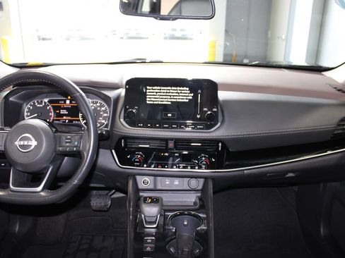 Used 2023 Nissan Rogue SL w/ SL Premium Package FWD image 14