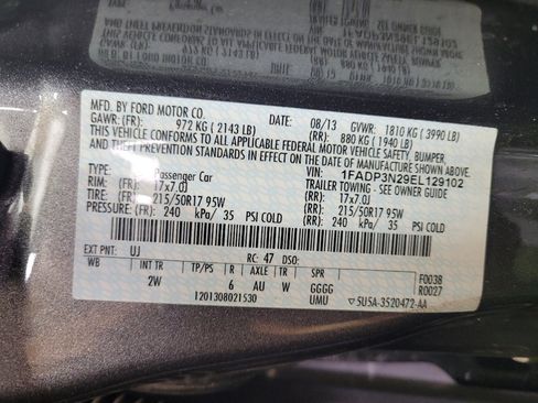 Used 2014 Ford Focus Titanium FWD image 33