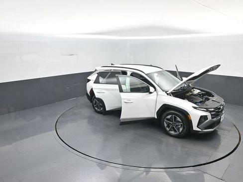 Used 2025 Hyundai Tucson SEL FWD image 39