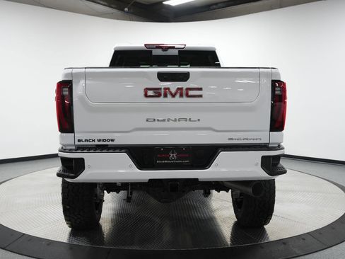 New 2026 GMC Sierra 2500 Denali w/ Denali Reserve Package image 9