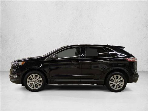 Used 2024 Ford Edge Titanium image 9