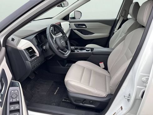 Used 2023 Nissan Rogue SV w/ SV Premium B Package AWD/4WD image 12