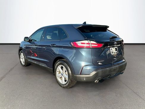 Used 2019 Ford Edge SE FWD image 5