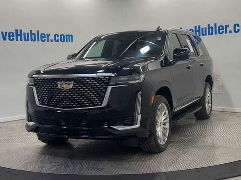 Used 2023 Cadillac Escalade Premium Luxury image 3