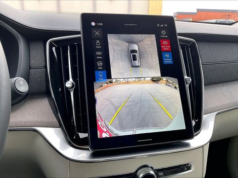 New 2026 Volvo XC90 T8 Ultra w/ Protection Package Premier image 20