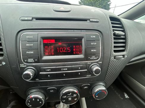 Used 2015 Kia Forte EX FWD image 10