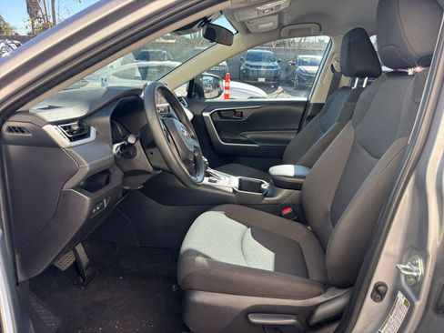 Used 2025 Toyota RAV4 LE image 27