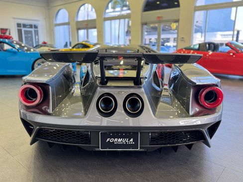 Used 2019 Ford GT Carbon Series image 21