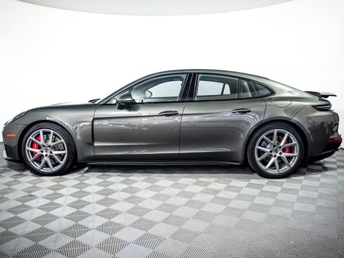 Certified 2025 Porsche Panamera 4S image 2