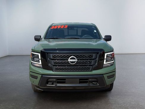 Used 2024 Nissan Titan SV w/ SV Bronze Edition Package AWD/4WD image 8