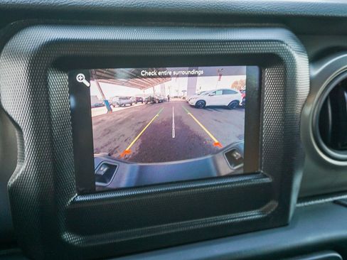 Used 2023 Jeep Gladiator Sport image 24