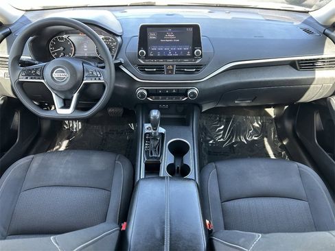 Certified 2022 Nissan Altima 2.5 SV image 16