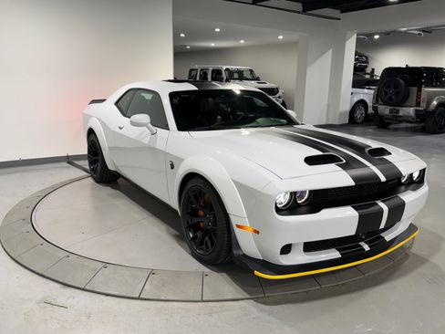Used 2023 Dodge Challenger SRT Hellcat RWD image 9
