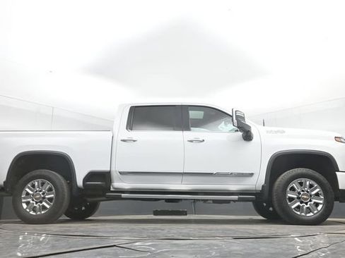 Used 2024 Chevrolet Silverado 2500 High Country w/ High Country Premium Package AWD/4WD image 50