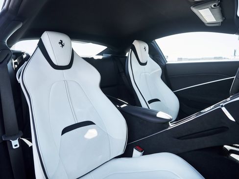 Used 2024 Ferrari Roma image 37