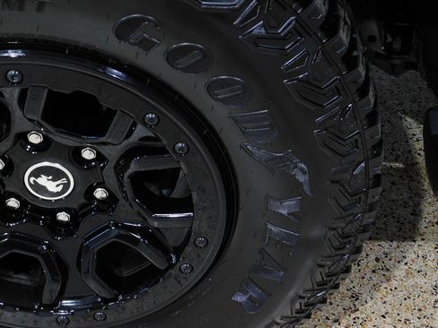 Used 2024 Ford Bronco Wildtrak image 28