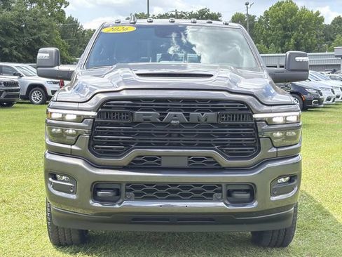 New 2026 RAM 2500 Laramie AWD/4WD image 3