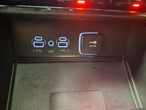 Used 2025 Jeep Grand Cherokee L Altitude image 16