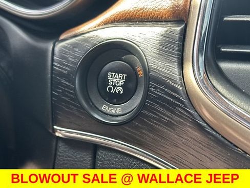 Used 2016 Jeep Grand Cherokee Summit w/ Platinum Series Group AWD/4WD image 28