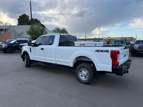 Used 2018 Ford F250 XL w/ Power Equipment Group AWD/4WD image 4
