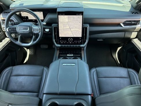 Used 2025 GMC Yukon XL Denali w/ Sun & Power Step Package AWD/4WD image 21