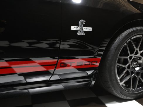 Used 2013 Ford Mustang Shelby GT500 RWD image 17