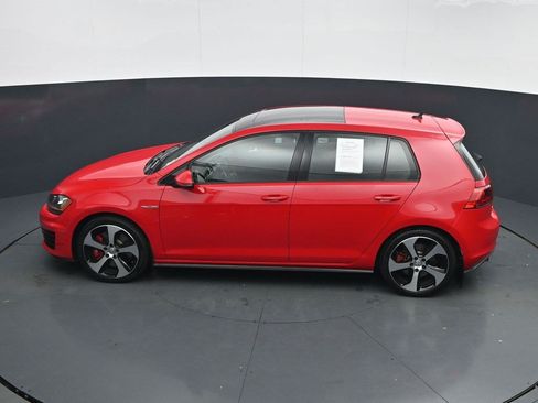 Used 2017 Volkswagen GTI SE FWD image 17