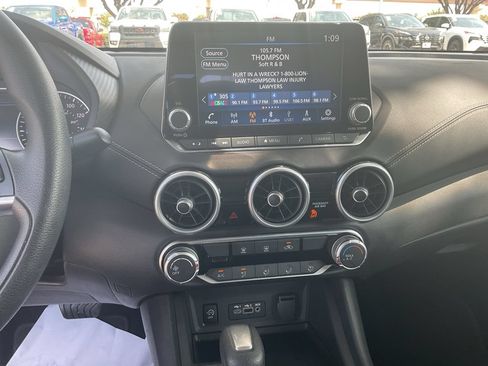 Used 2025 Nissan Sentra SV FWD image 25