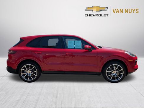Used 2021 Porsche Cayenne S AWD/4WD image 4