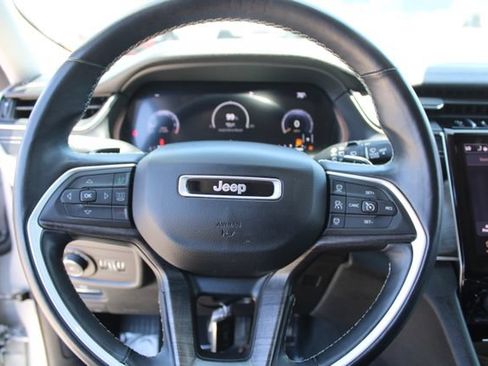 Used 2021 Jeep Grand Cherokee L Limited AWD/4WD image 17