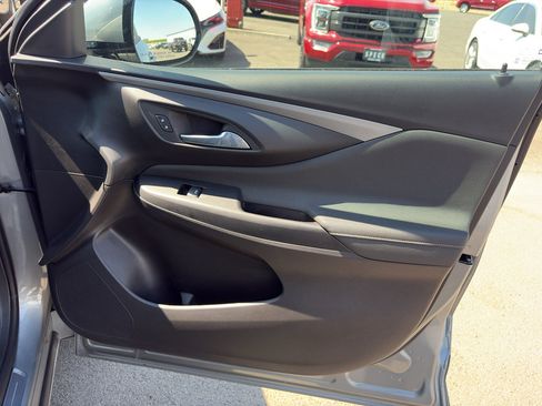 Used 2025 Buick Envista Avenir FWD image 19