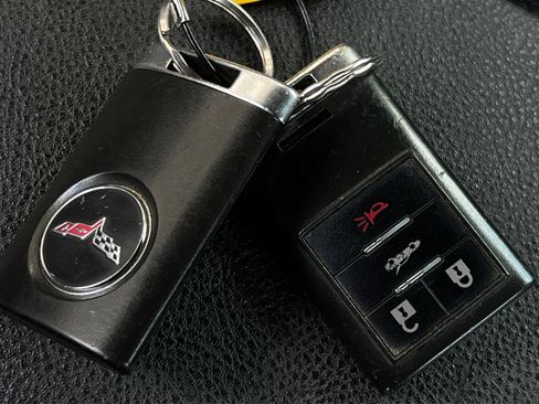 Used 2011 Chevrolet Corvette Coupe w/ 1LT RWD image 16