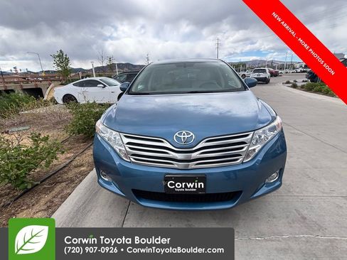 Used 2010 Toyota Venza AWD image 2