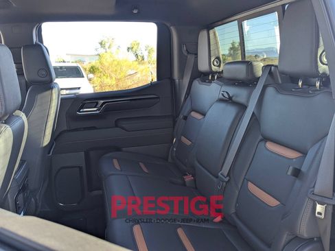Used 2023 GMC Sierra 1500 AT4 w/ AT4 Premium Package AWD/4WD image 34