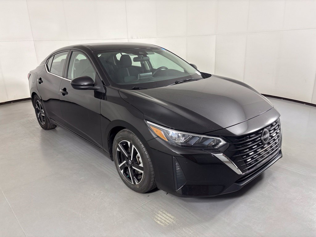 Used 2024 Nissan Sentra SV FWD image 2