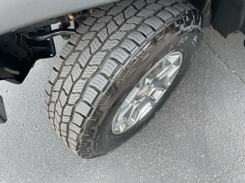Used 2018 Jeep Wrangler Unlimited Rubicon w/ Cold Weather Group AWD/4WD image 11