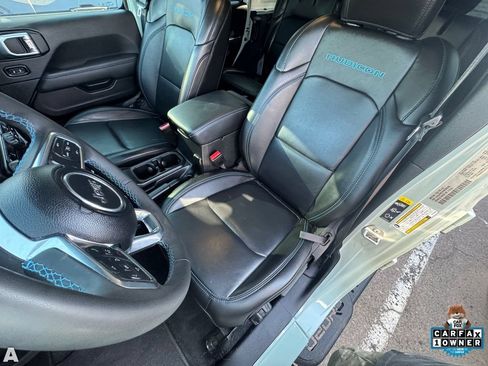 Used 2023 Jeep Wrangler Unlimited Rubicon 4xe AWD/4WD image 9