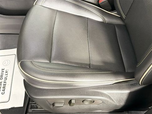 Used 2022 GMC Yukon XL SLT image 19