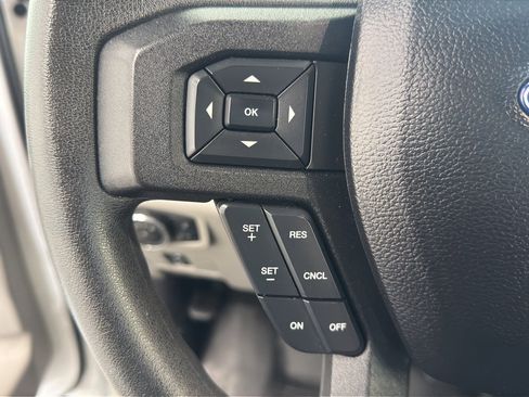 Used 2017 Ford F350 XLT w/ XLT Premium Package AWD/4WD image 20