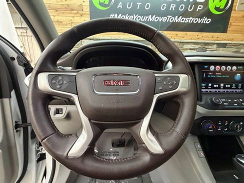 Used 2017 GMC Acadia SLT AWD/4WD image 16