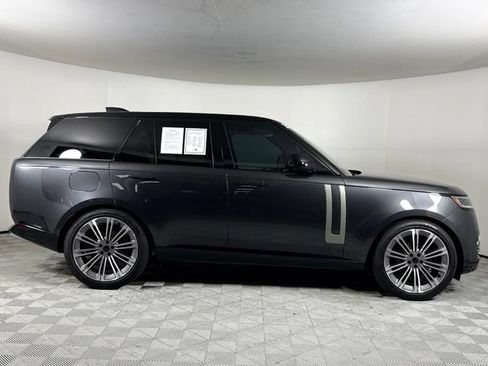 Used 2026 Land Rover Range Rover SE AWD/4WD image 9