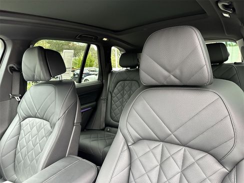 Used 2026 BMW X5 M60i image 43